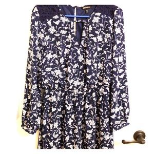 Express Dress Long sleeve short dress